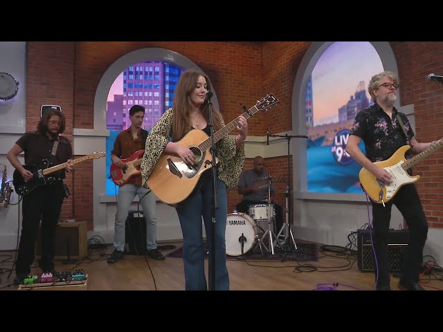 Singer-Songwriter Mary Hatley Performs On Live At 9!