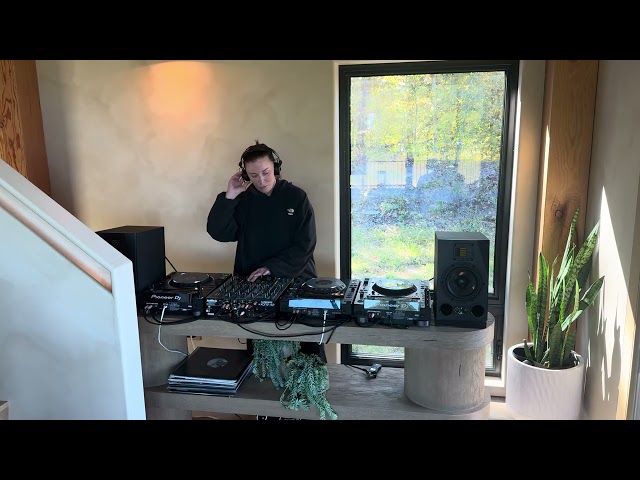 Techno Focus Tunnel Frequency Live Stream