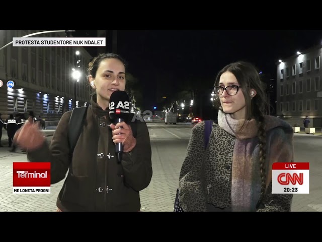 ''Sheshi u kthye luftë", studentja: Policët janë baballarët tanë, nuk jemi këtu për t'i provokuar