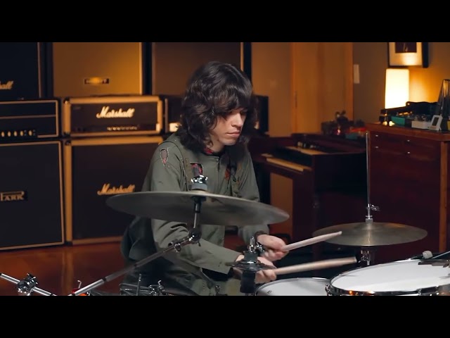domi and jd beck - OUT OF SYNC (from Rick Beato's Channel)