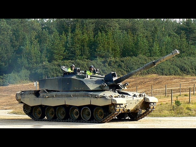 BOVINGTON TANK TRAINING COURSE 