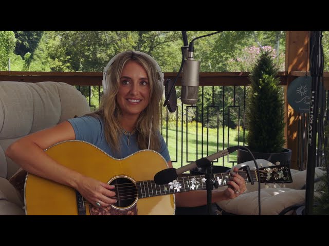 Lainey Wilson - Dirty Looks (from my phone)