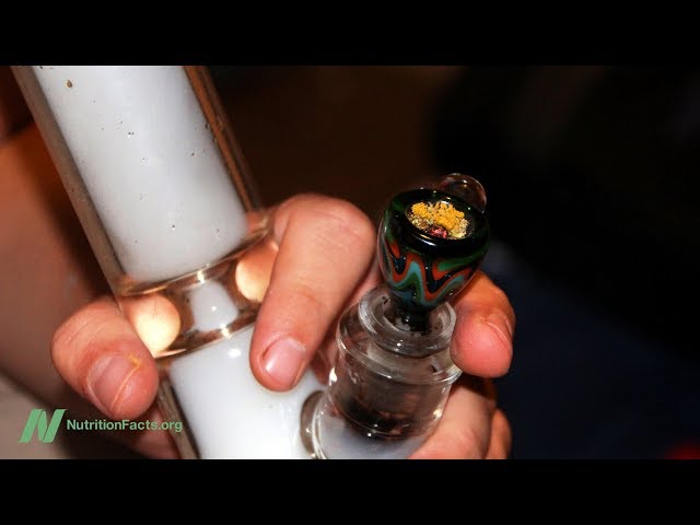 Effects of Smoking Marijuana on the Lungs