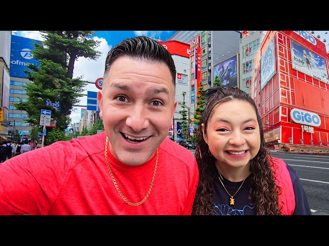 Nerd Day in Akihabara, Japan! Pokémon, Mystery Machine, Arcades, Gashapons!