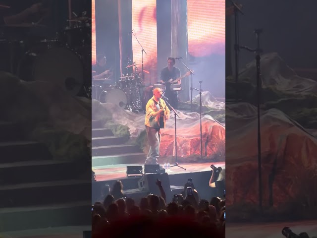 Outnumbered - Dermot Kennedy, THE WEIGHT OF THE WOODS TOUR in London the o2, 05/06/2026