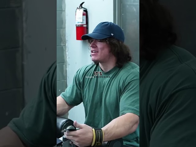 Why lifting STRAPS can be HELPFUL?! 🔥🥗