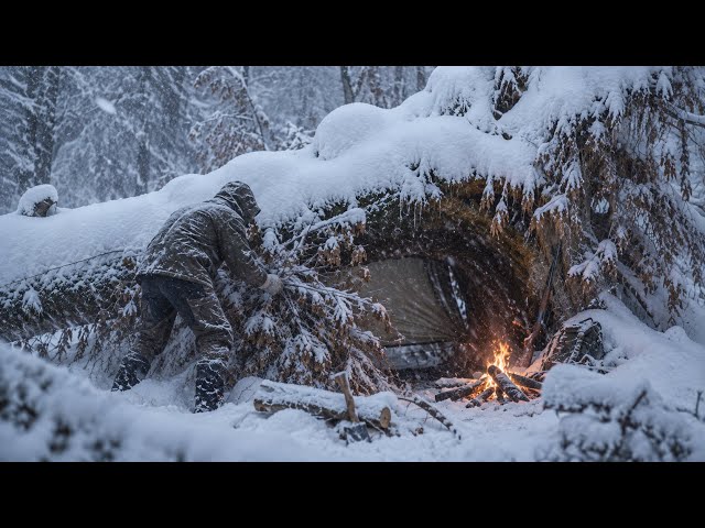 Extreme Winter Survival in Deep Snow | 3 Days of Solo Bushcraft Camping