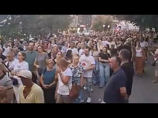 Uživo veliki protest u Valjevu