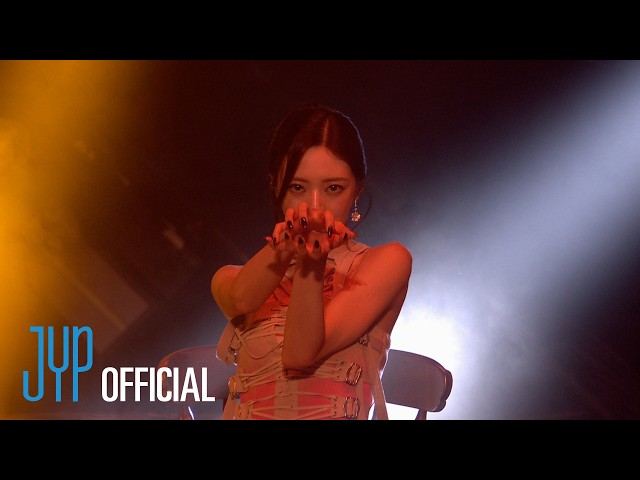 ITZY(있지) “마.피.아. In the morning” (CONCERT CAM VER.) @ 'TUNNEL VISION' in EUROPE & UK