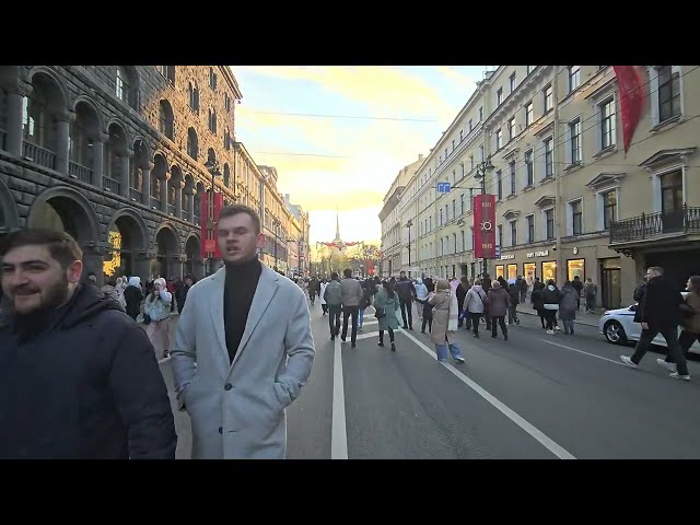 City Street Walk and Relaxing Stroll in St. Petersburg on Victory Day | Nevsky Avenue | PART 2