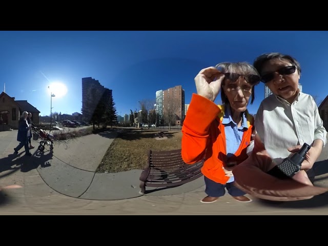 294 Teaching🧫360  Wife Taking Pictures With Ricoh Theta SC