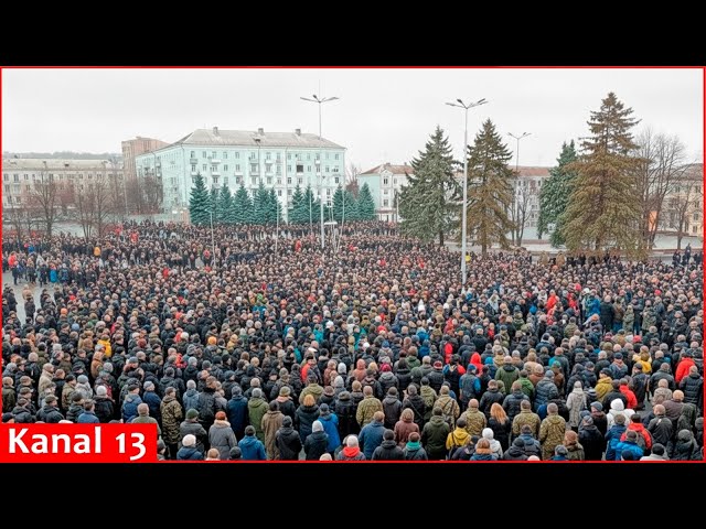 Uprising against Moscow in Russian regions; internal conflicts collapse Russia