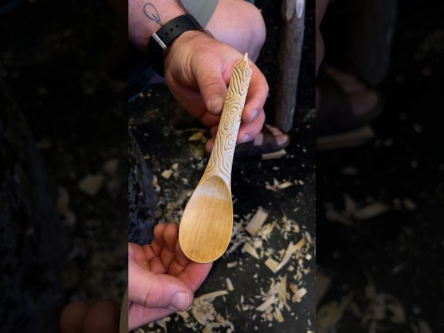 How do you like it? ☺️🪵 #woodworking #handmade #spooncarving #bushcraft #carvingwood
