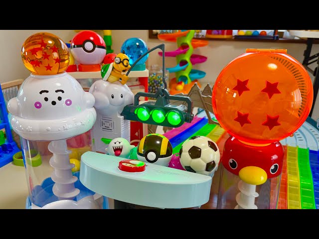 Don't miss the ball racing through the rainbow! An endless marble run race! ⭐️