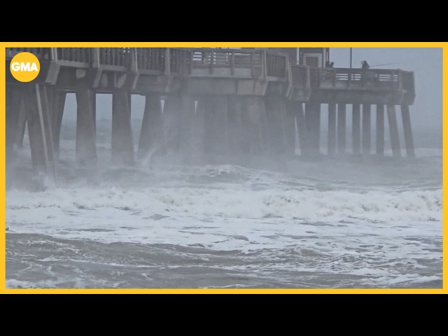 Nor'easter gains strength off Atlantic Coast