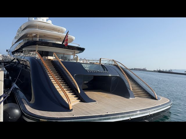 Bill Gates’  Mega yacht! 🌊🛳️ president@agent4stars.com