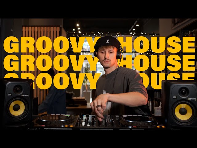 Groovy House | Jazz House | Chill House set in a Cafe by Main.Kid