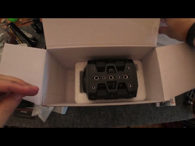 Blackmagic Pyxis 12k unboxing
