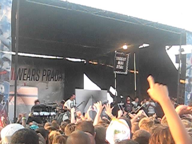 The Devil Wears Prada-Outnumbered-Warped Tour 2011-Tinley Park,IL