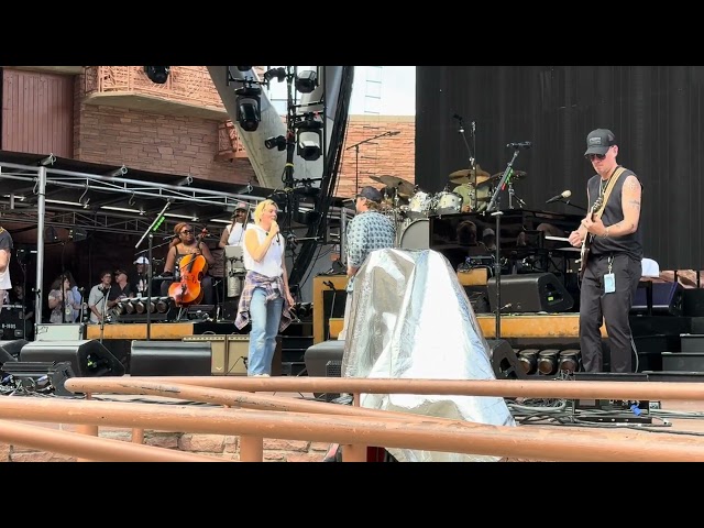 Islands in the Stream - Brandi Carlile w/Nathaniel Rateliff (Red Rocks sound check - 9/13/26)