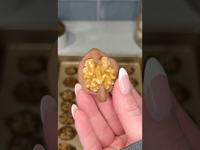 viral chocolate walnuts recipe 🍫#recipe #chocolate #shorts #baking #dessert #viral #food #asmrfood