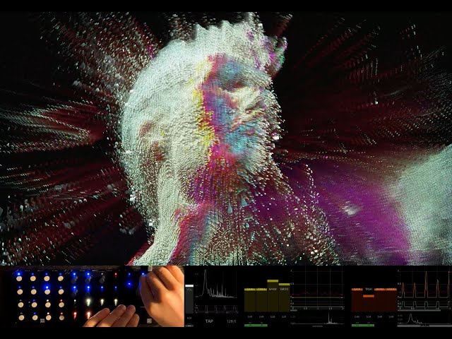 self, 2023 (TouchDesigner + Kinect)