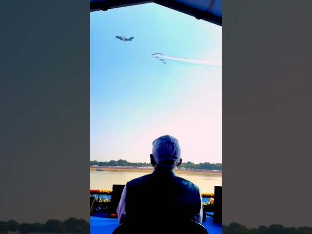 Surya Kiran Aerobatic Team with C-17 Takes Over Varanasi Skies | #kashi | #shorts