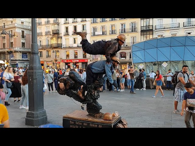 Street Performers | Floating and Levitating Trick