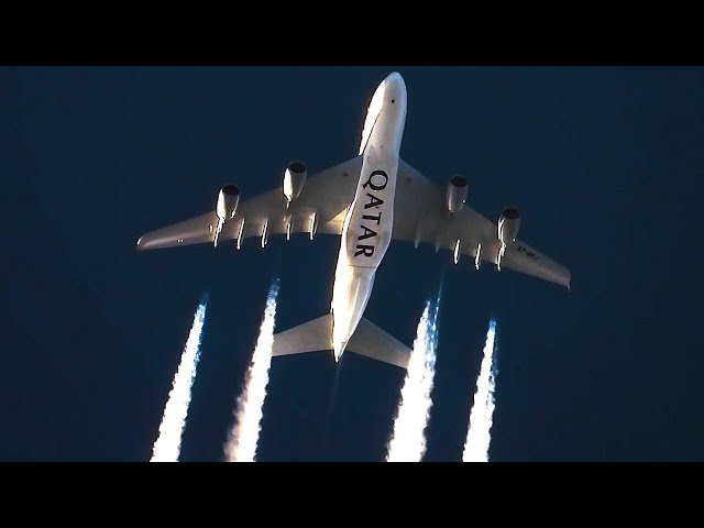 INCREDIBLE CONTRAILS during HIGH ALTITUDE PLANESPOTTING | Contrails over Europe! (A380,A350,B777...)