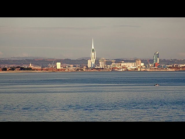 Isle Of Wight, Ryde Pier & Solent Scenic Cam | Railcam UK