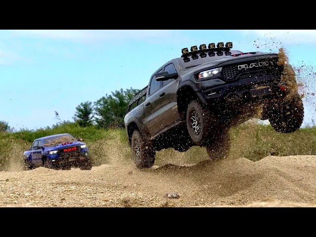 1/8 TRACTION HOBBY TRX RAM 1500|TANK300 winch Action Off-Road Driving 4X4 RC Car IFS movement