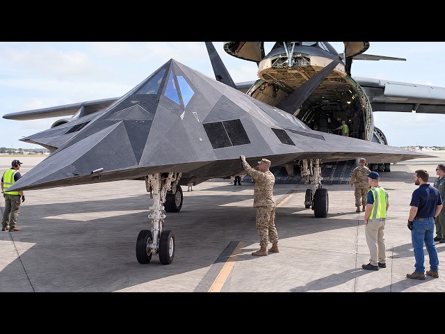 How Stealth US Air Force F-117s Were Secretly Loaded Into Massive C-5 Cargo Planes
