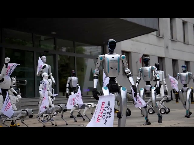 Robots 'protest' outside Poland ministry demanding AI oversight