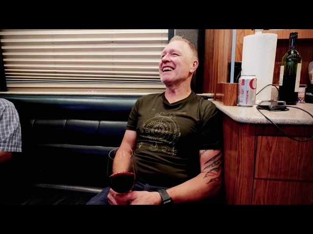 Craig Morgan - I'm Country Music (Live From The Bus)