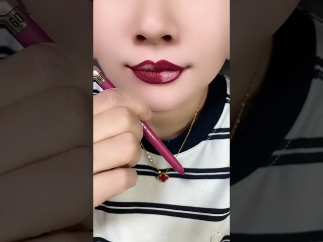 Create Beautiful Lips With Lip Liner | Non-Transfer Lip Liner Tutorial 💋 #shorts #beauty #lipstick