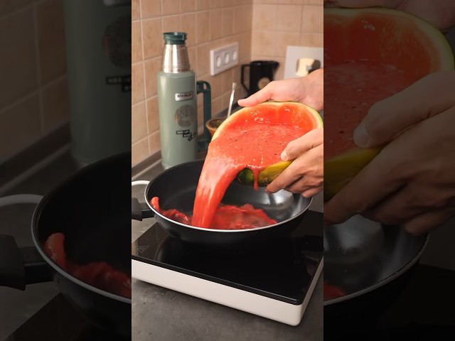 How to cook watermelon... 👀 #shorts #food #reaction #viral #viralvideo #viralshorts #viralshort