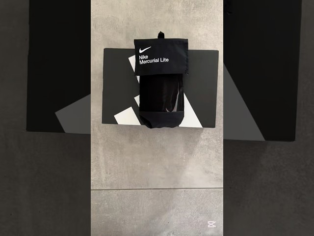 (Nike mercurial lite) and (F50s) unboxing…😏