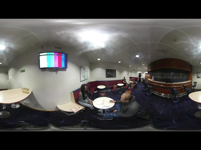 360vid - Dominoes on DFDS with Nadia Young