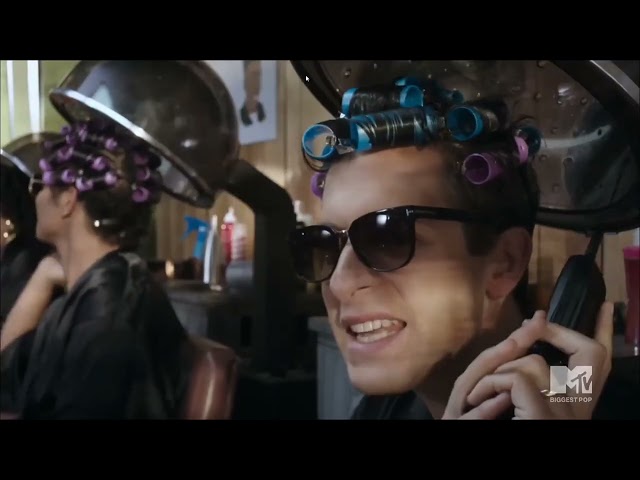 Mark Ronson - Uptown Funk (Feat. Bruno Mars) (MTV Biggest Pop Music Video)