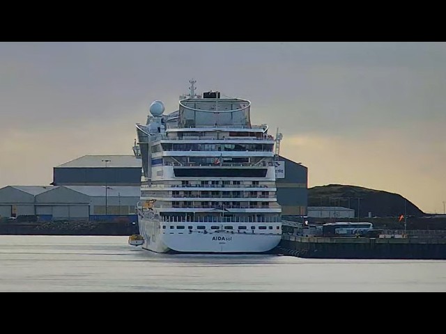07/10/26 - Stornoway Harbour (Ferry & Cruise Port) - Hebridean Live Cam (AIDAsol)