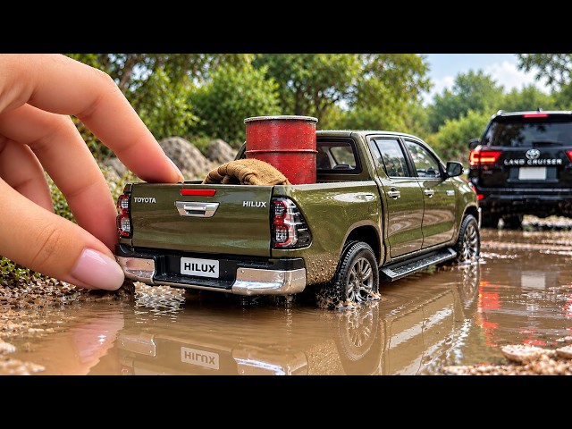 This Mini Toyota Hilux Revo Looks SO REAL! 🤯 1:30 Scale Unboxing