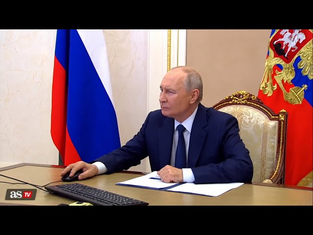 Putin deletes the PC