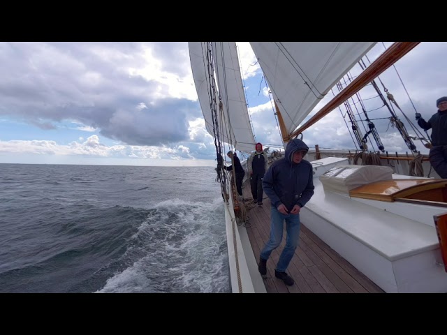 1898 MIRA - 5 minutes of relaxing sailing - watch in VR headset