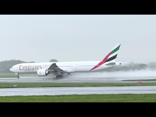 Boeing 777-31H(ER) take off at Manchester Airport 