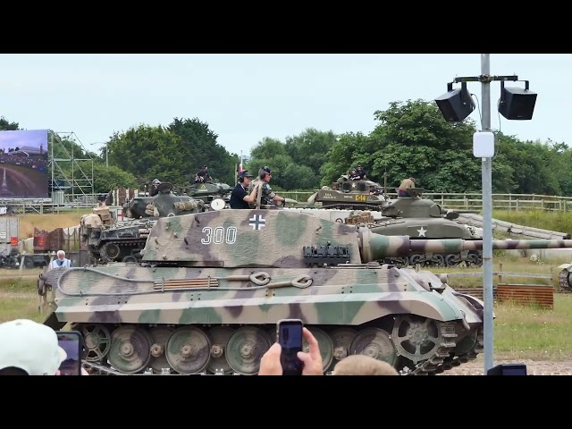 bovington tank museum, tankfest 2025, German King Tiger, Tiger 131, pz3 displaying in arena 4k video
