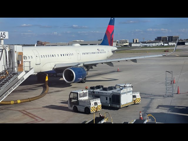 Delta Air Lines Airbus A321-200 taxi & takeoff