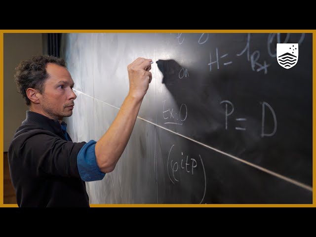 Why do mathematicians still use blackboards?