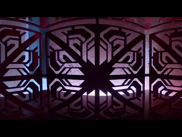 Внутри светильника 4К 360° 2fps (пауза в любом кадре) три точки справа вверху - включить 4K 2160