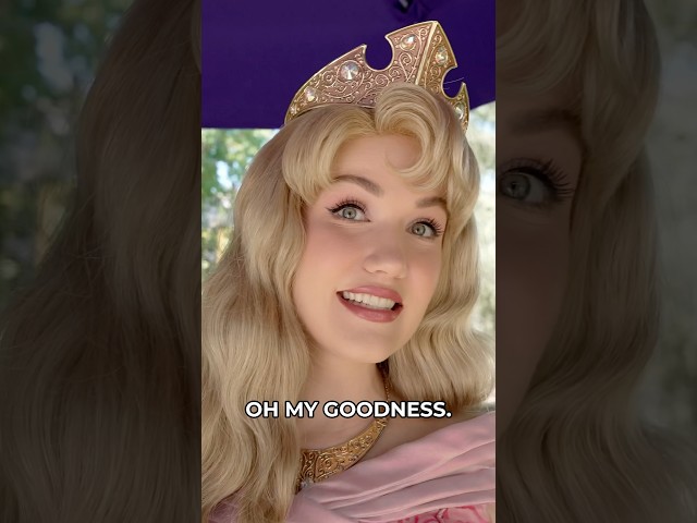 Sleeping Beauty ROASTS Evil Queen at Disneyland! 🏰😱  #disneyland #sleepingbeauty #evilqueen
