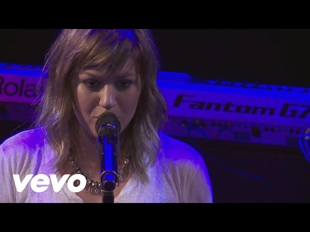 Kelly Clarkson - Sober (Live From the Troubadour 10/19/11)